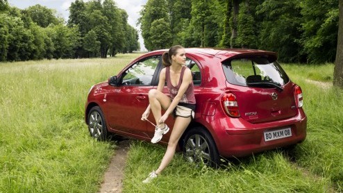 Nissan heeft samen met modemagazine ELLE een speciale uitvoering van de Micra bedacht; de Micra ELLE. Voorzien van extra snufjes en specifieke styling debuteert de Japanner op de Autosalon van Parijs.