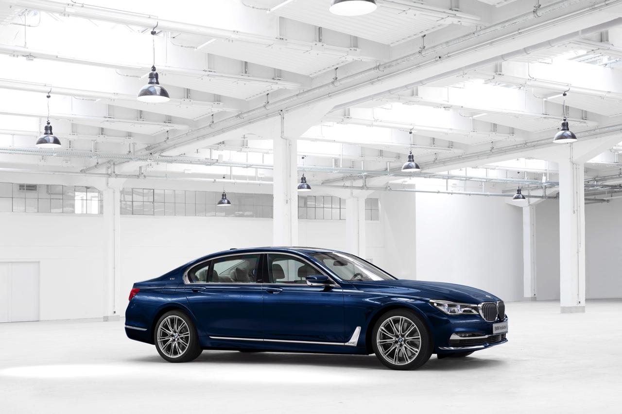 BMW 7 Serie viert 100 jarig bestaan van BMW met de door BMW Individual op smaak gebrachte The Next 100 Years uitvoering.