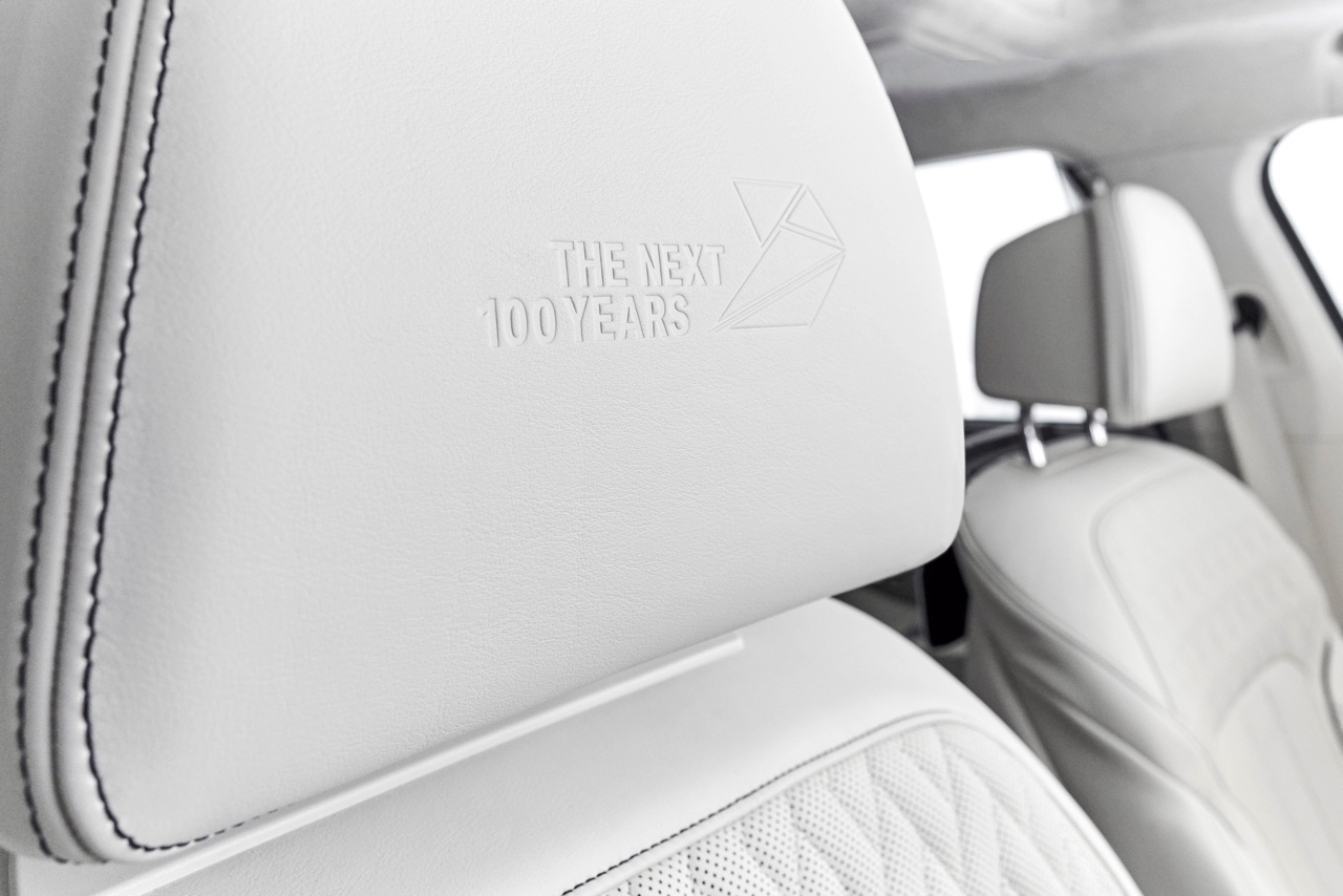 BMW 7 Serie viert 100 jarig bestaan van BMW met de door BMW Individual op smaak gebrachte The Next 100 Years uitvoering.