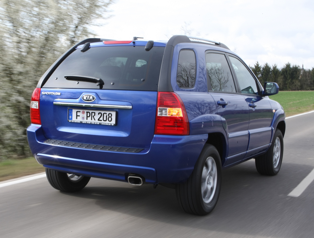 AutoVandaag viert in samenwerking met Athlon 100 jaar mobiliteit. In dit artikel staat de SUV centraal, ofwel de Sports Activity Vehicle.