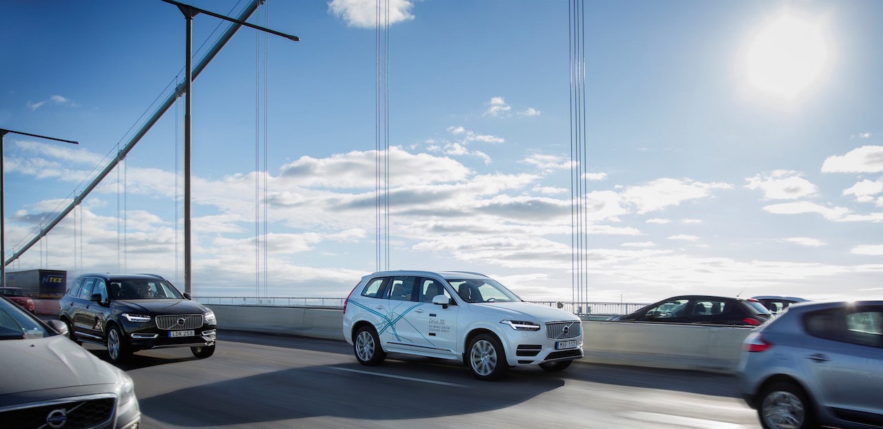 Volvo start experiment met 100 zelfrijdende auto's in China. Het merk overlegt met de overheden om autonoom rijden daar mogelijk te maken.