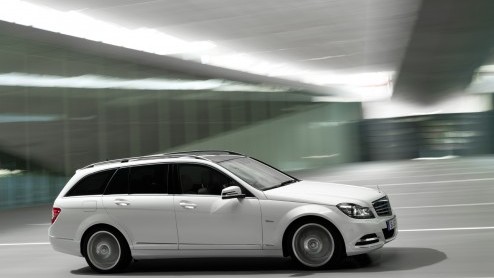 In de omgeving van Tenerife maken we kennis met onder meer de vernieuwde Mercedes C-Klasse. Na de nodige testkilometers begint de Duitser aardig op ons in te werken; een eerste indruk.
