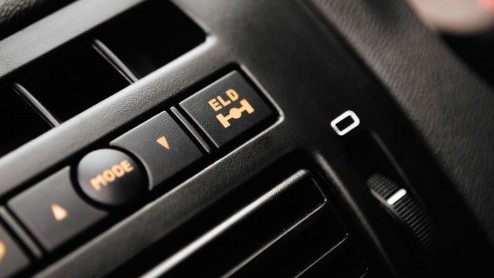 Fiat haalt de kleine pick-up Strada naar eigen land. De in Brazili gebouwde Italiaan maakt zijn entree in drie uitvoeringen. Komst naar Nederland zit er waarschijnlijk niet in.