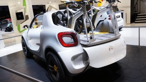 Tussen de honderden gepresenteerde auto's op de Autosalon van Genve 2012 zitten heel wat sportieve n/of vreemde snuiters. Bekijk hier de fotogalerij en geniet. Of oordeel zelf.