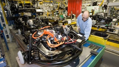 In het Franse Hambach heeft smart onlangs de fortwo electric drive in serieproductie genomen. Inmiddels zijn de eerste 1000 exemplaren al van de band gerold, op dezelfde productielijn als de andere sm