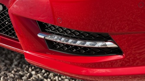 Mercedes-Benz heeft al een paar jaar autotentoonstellingen opgeluisterd met een telkens weer anders genoemde coup-stationcar die uiteindelijk CLS Shooting Brake is gaan heten. Om te zien even verru