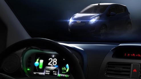 Chevrolet durft het aan de Spark ook in een elektrische variant te presenteren en brengt de Spark EV mee naar de Los Angeles Auto Show. De Spark is n van de 13 nieuwe of gewijzigde modellen die het 