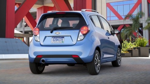 Met de Spark EV liet Chevrolet al zien een facelift voor het model in gedachten te hebben. Die verjongingskuur is in Amerika nu een feit, althans voor de benzineversie.