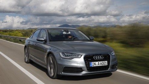 Wifi in de auto, volledige led-verlichting rondom, navigeren met Google Earth, night vision, de mogelijkheden zijn eindeloos in Audis nieuwe A6. Een regelrechte topklasse limousine die ook nog eens u