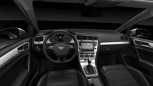 De langverwachte nieuwe Golf is een feit! Volkswagen heeft de zevende generatie zojuist in Berlijn wereldkundig gemaakt. Helemaal opnieuw opgebouwd, nog zuiniger en volgende maand bestelbaar.