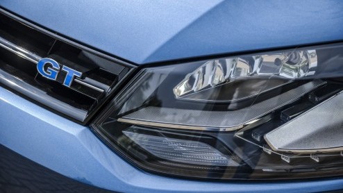 Volkswagen slaat met de Polo BlueGT een sportief bruggetje tussen de 1.2 TSI en de GTI. Geheel tegen onze verwachting in is die nieuwe BlueGT met z'n 140 pk sterke 1.4 TSI ook nog de zuinigste Polo op