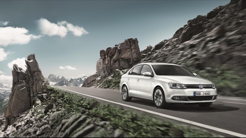 Hij is al een paar keer aangekondigd en vandaag is het dan zo ver: de Volkswagen Jetta Hybrid doet intrede! De zuinige hybridevariant met TSI-motor en 95 gram CO2-uitstoot is per direct te bestellen v