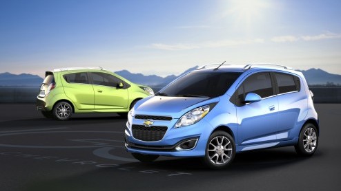 Chevrolet durft het aan de Spark ook in een elektrische variant te presenteren en brengt de Spark EV mee naar de Los Angeles Auto Show. De Spark is n van de 13 nieuwe of gewijzigde modellen die het 