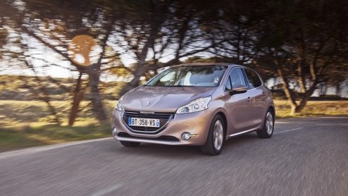 De nieuwe 208 moet Peugeot weer een hoofdrol geven in het B-segment waarin het merk, met de 205, ooit zo toonaangevend was. De nieuweling, die begin maart debuteerde op de autosalon van Genve, zou da