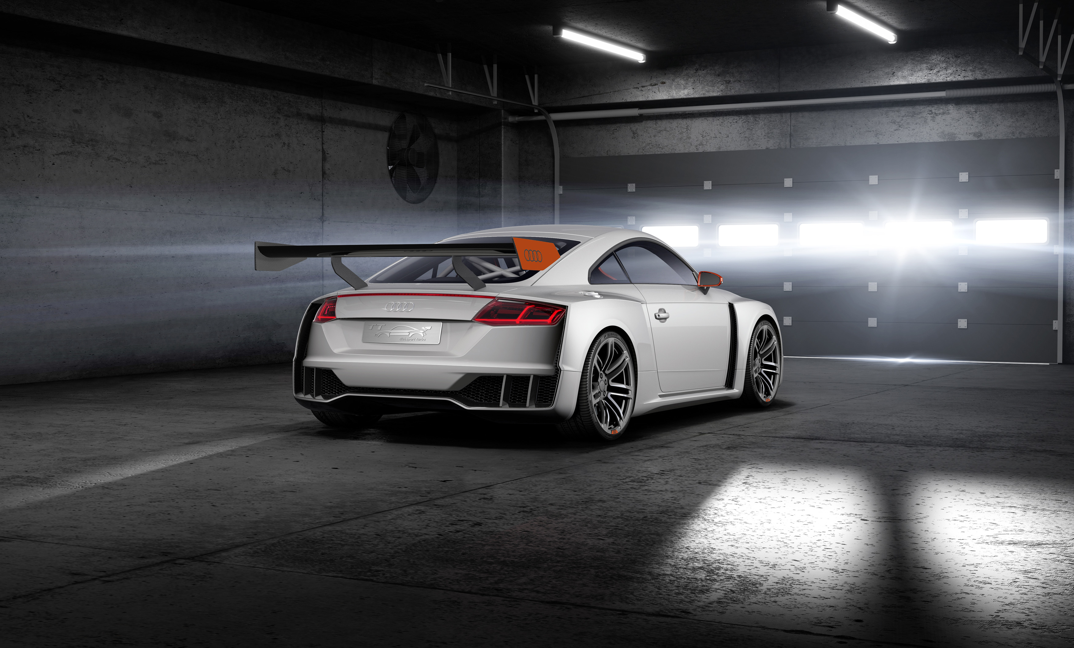 Elektrische turbo, 48V en koolstofvezel voor Audi TT clubsport turbo technology concept car met 2.5 TFSI 600 pk op Wrthersee feestje in Oostenrijk.