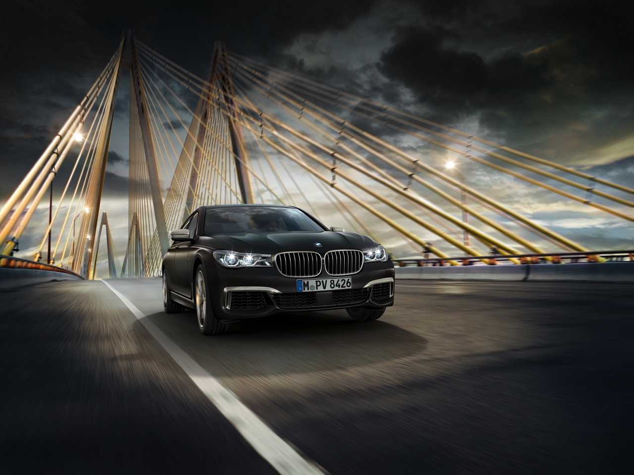 BMW lanceert M760Li xDrive met M-pakket of als V12 Excellence op chique.