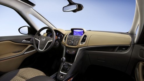 Opel heeft de eerste officile beelden van de nieuwe Zafira Tourer de wereld in gestuurd. En dat terwijl de kersverse MPV met zeven zitplaatsen pas in september wordt onthuld. Ach, het studiemodel had