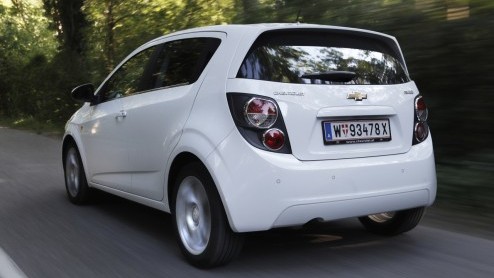 Chevrolet heeft eerder dit jaar de gloednieuwe Aveo gepresenteerd met louter benzinemotoren. Het ontbrak de kleine Europese Koreaan nog aan een belastingvrije (diesel)uitvoering. Daar komt nu verander