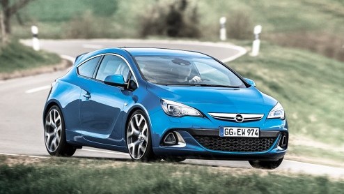 Het segment van de hot hatches gaat op de schop. De Golf GTI en Megane RS krijgen binnenkort gezelschap van onder andere de nieuwe Astra OPC. Opel zet de concurrentie op de tweede plaats met nog meer