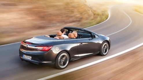 Opel komt meer details over de nieuwe Opel Cascada boven tafel. De vierzitscabriolet met stoffen dak komt begin 2013 op de markt met een breed motorenaanbod, waaronder ook de nieuwe 1.6 liter turbomot