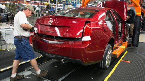 Cadillac meldt met gepaste trots dat de productie van hun nieuwe sportsedan ATS in Amerika is gestart. Vanaf augustus staat hij daar in de showroom. Nederland is vanaf november aan de beurt.