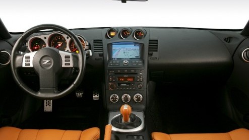 Nissan is al druk doende met de opvolger van de 350Z, maar dat weerhield ons er niet van om toch nog even aan het huidige model te proeven. Een sportcoup met achterwielaandrijving en ruim 300 pk, daa