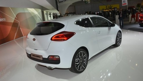 We laten je graag nog even nagenieten van de Autosalon in Parijs in beeld en video. Welke primeurs mag je niet gemist hebben?