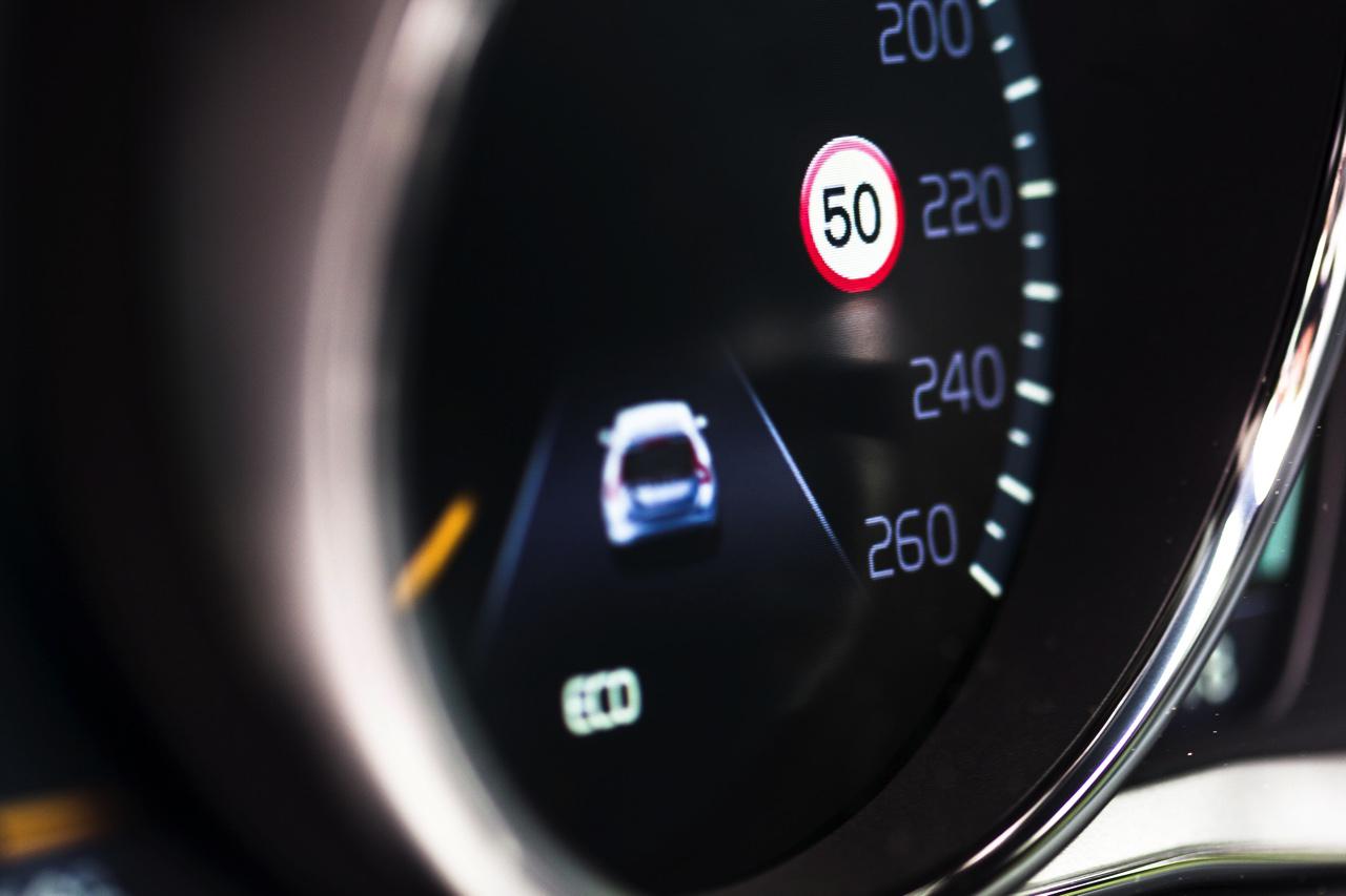 Boek een proefrit in de Volvo V60 Twin Engine en lease de Zweedse plug-in hybride in 2016 met 15% bijtelling. We geven je 5 redenen om te kiezen voor de V60 plug-in hybrid.