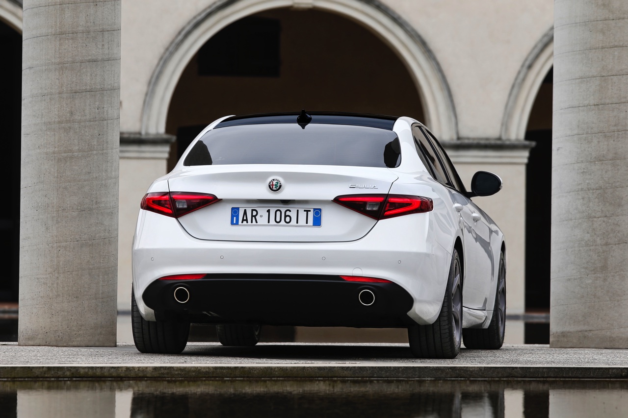 We geven 5 redenen waarom de Alfa Romeo Giulia een voltreffer is in het premium segment van de sportsedans.