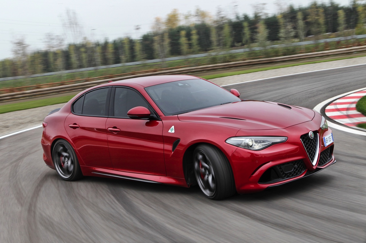 We geven 5 redenen waarom de Alfa Romeo Giulia een voltreffer is in het premium segment van de sportsedans.