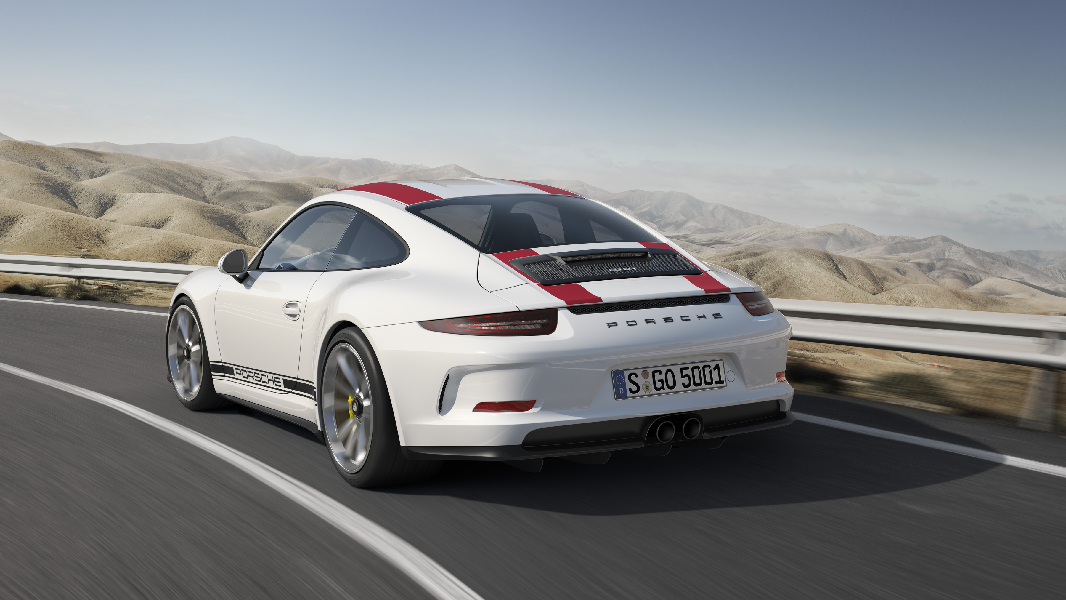 Porsche ontwikkelt de 911R als lichtste Porsche 911 ooit. De smaakmaker komt in een oplage van 991 stuks op de markt.