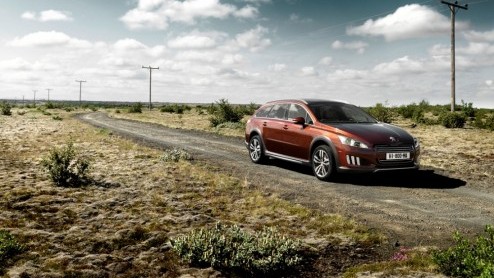 Peugeot zet zich op de IAA niet alleen in de kijkers met de 508 RXH en een Limited Edition daarvan, ook gaat het doek af van de HX1 conceptcar.