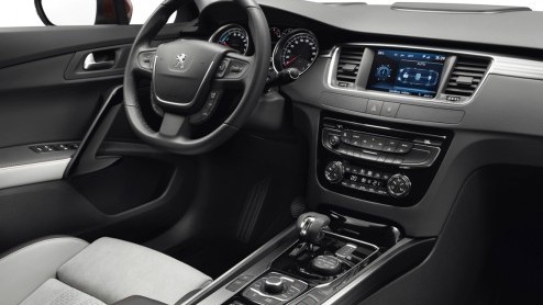 Peugeot zet zich op de IAA niet alleen in de kijkers met de 508 RXH en een Limited Edition daarvan, ook gaat het doek af van de HX1 conceptcar.