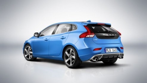 Volvo introduceert in Parijs twee nieuwe varianten van de V40: de V40 R-Design en V40 Cross Country. Die eerste is een sportief uitgedoste variant en wordt alvast nu aangekondigd en digitaal voorgeste