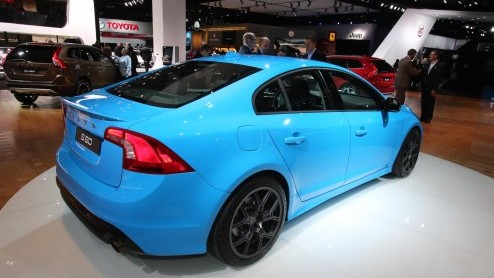 Een bezoek aan Detroit en de North American International Auto Show is een hele belevenis. Dankzij een aantal spannende primeurs van onder meer Lexus, Mercedes-Benz, BMW en Infiniti viel er voor ons E