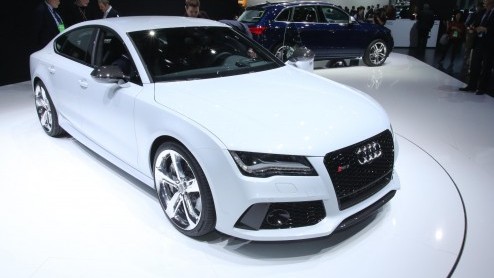Een bezoek aan Detroit en de North American International Auto Show is een hele belevenis. Dankzij een aantal spannende primeurs van onder meer Lexus, Mercedes-Benz, BMW en Infiniti viel er voor ons E