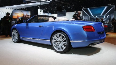 Een bezoek aan Detroit en de North American International Auto Show is een hele belevenis. Dankzij een aantal spannende primeurs van onder meer Lexus, Mercedes-Benz, BMW en Infiniti viel er voor ons E