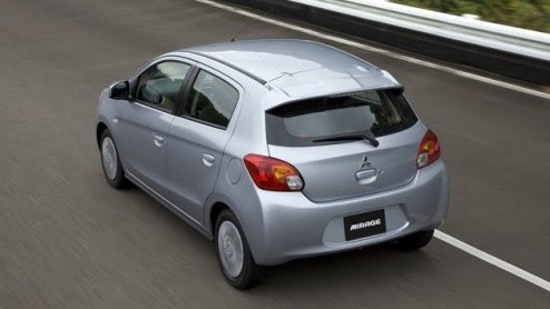 Mitsubishi's eerder gepresenteerde Global Small Concept krijgt vorm. In Tokyo staat binnenkort het productiemodel te schitteren als Mirage. Dit model is mogelijk ook voor Europa bestemd en gaat in ied