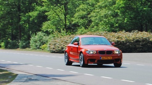 Men zegt wel eens; geen afscheid zonder vuurwerk. En dus komt BMW in de nadagen van de huidige 1 Serie met een spetterend topmodel, de 1 Serie M Coup. Voor 80 mille rijd je knallend de showroom uit m