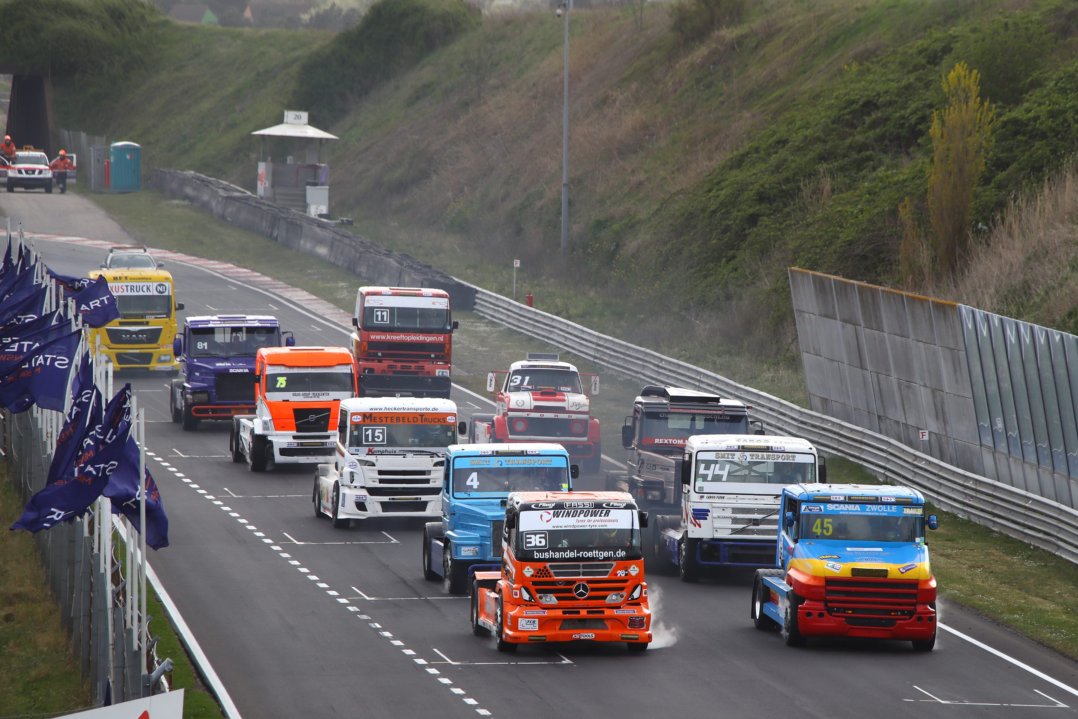 Het weekend van 7 en 8 oktober is het circuit Zandvoort gratis toegankelijk voor de finaleraces met spectaculaire raceklasses.