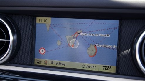 Mercedes-Benz gunt de SLK zn derde carrire. De klassieke roadster heeft een nog vernuftiger dak en komt er zelfs met een dieselmotor. In de zonnige omgeving van Tenerife beleven we de SLK met vier- 