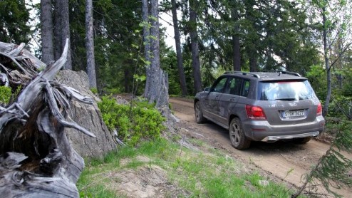 Wat is dat toch met de Mercedes-Benz GLK? Bouw je een stoere, compacte Gelnde in de geest van de legendarische G-Klasse, wil bijna niemand 'm (in Nederland) hebben! Onlangs is de compacte SUV verni