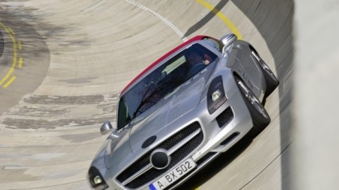Op 13 september maakt Mercedes-Benz de SLS Roadster officieel tijdens de IAA Frankfurt. Vandaag geeft het merk een persbericht vrij met tekst en uitleg over het ontwikkelingsproces. Bijgeleverde foto