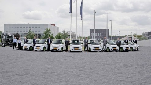 Smart stuurt de fortwo electric drive naar de dealers. De elektrische tweezitter wordt via een leasecontructie aangeboden maar is ook beschikbaar om genteresseerden kennis te laten maken met e-mobili