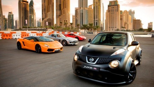 Je kon er op wachten dat Nissan iets met de Juke-R moest doen. Dankzij de overweldigende reacties op de Juke met GT-R motor gaat de spectaculaire verrassing van 2012 in (zeer beperkte) productie.