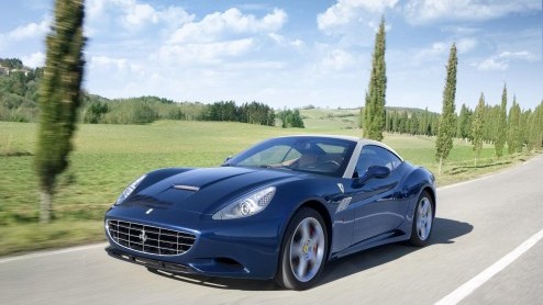 De vernieuwde lichtere versie van de Ferrari California zal tijdens de komende autosalon van Genve voor het eerst aan het publiek worden getoond. Naast het gewichtsverlies van 30 kilo hebben de Itali