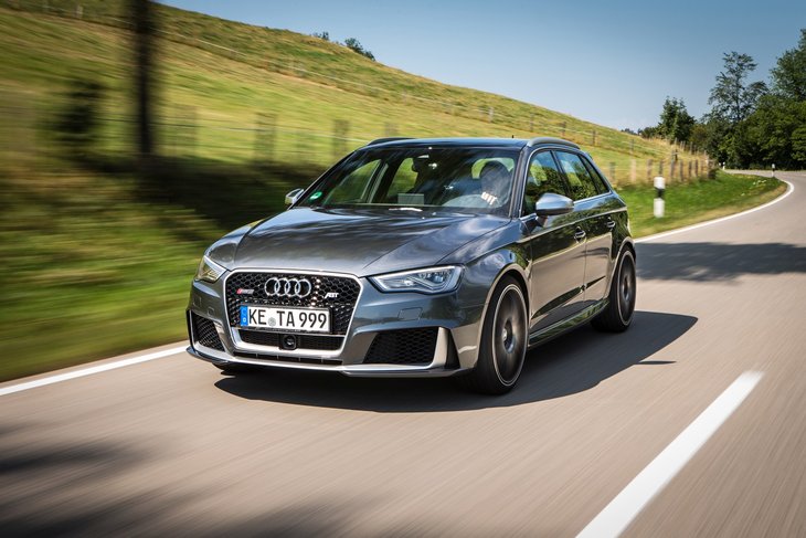Even was het de heetste hatchback, Audi?s RS3 met 367 pk, voordat hij afgetroefd werd door de Mercedes-AMG A 45 met 381 pk. ABT brengt hem weer naar de top: 430 pk en 530 Nm.