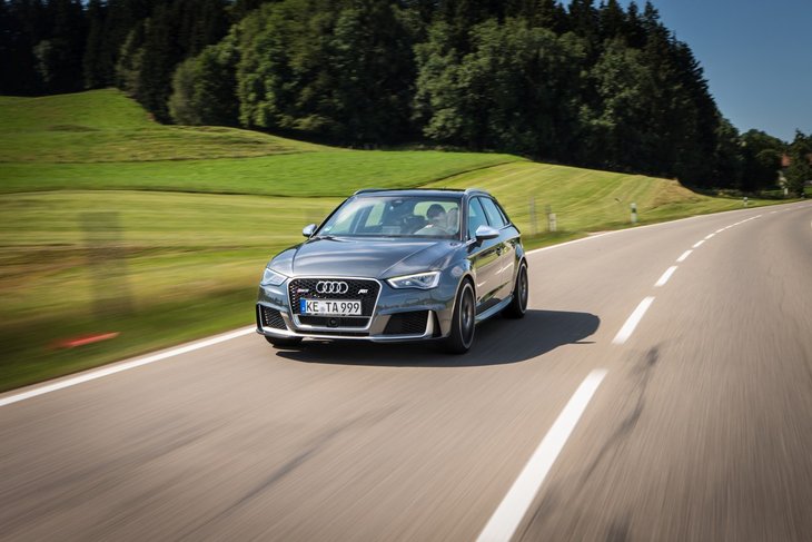 Even was het de heetste hatchback, Audi?s RS3 met 367 pk, voordat hij afgetroefd werd door de Mercedes-AMG A 45 met 381 pk. ABT brengt hem weer naar de top: 430 pk en 530 Nm.