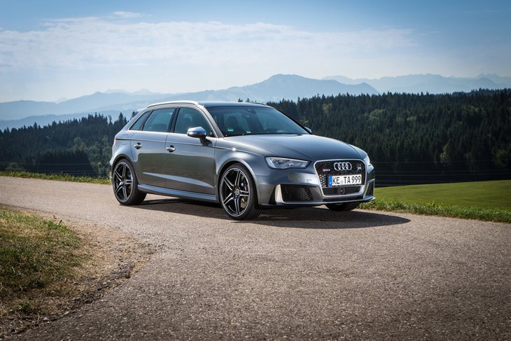 Even was het de heetste hatchback, Audi?s RS3 met 367 pk, voordat hij afgetroefd werd door de Mercedes-AMG A 45 met 381 pk. ABT brengt hem weer naar de top: 430 pk en 530 Nm.
