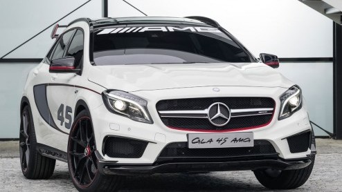 De ingenieurs van Mercedes-AMG hebben zich uitgeleefd op de Mercedes-Benz GLA. Het resultaat het studiemodel Concept GLA 45 AMG, die op de Los Angeles Auto Show zijn debuut maakt.